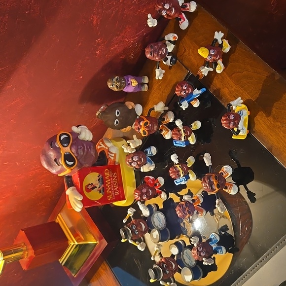 18 Various Vintage 80's California Raisins Collection - See Description - Picture 1 of 16
